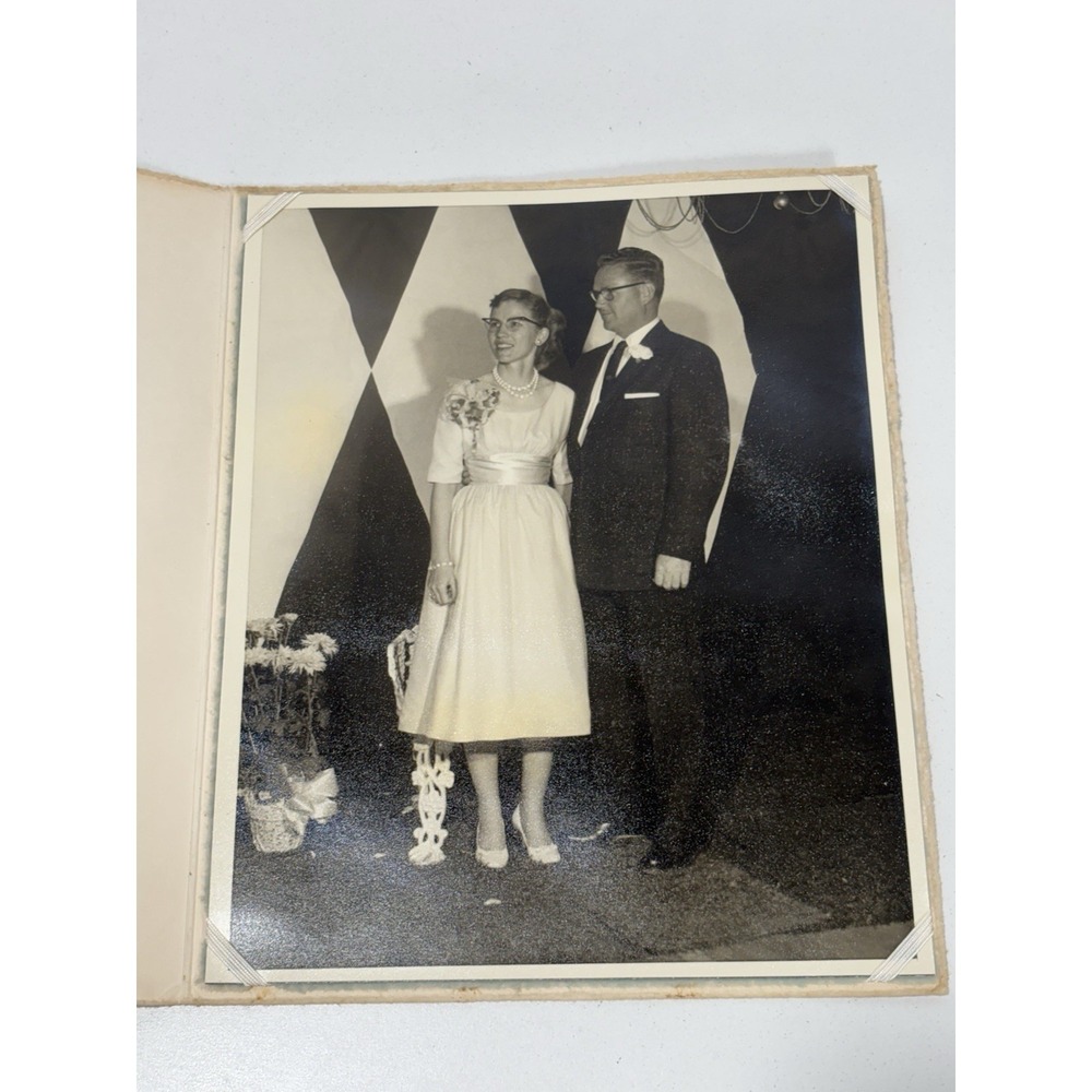 Antique Formal Wedding Couple Photograph 10x8